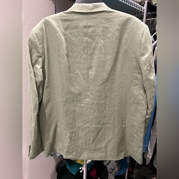 Men’s sage green linen suit - Picture 2 of 9